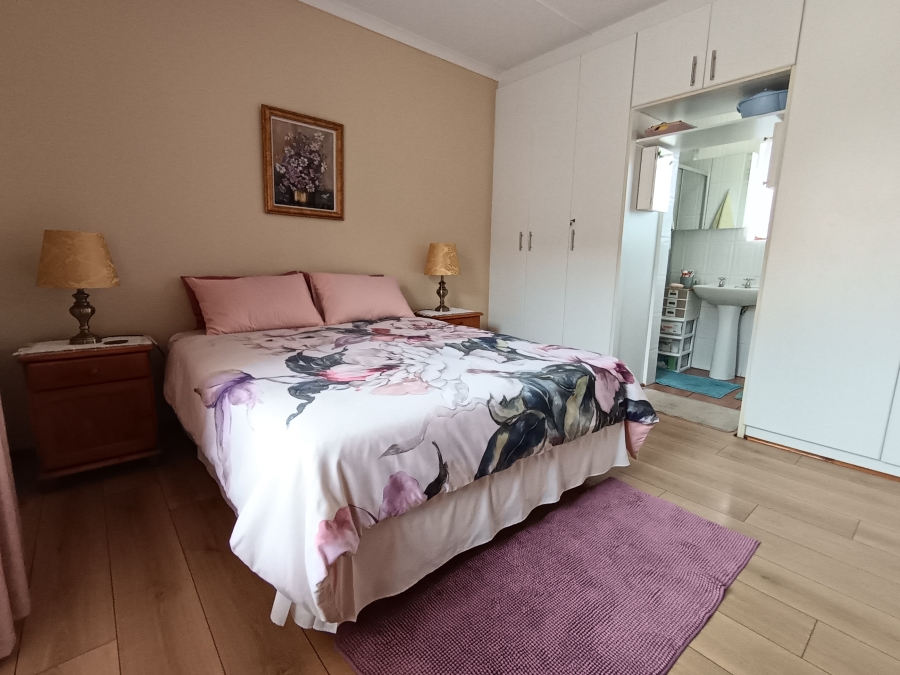 3 Bedroom Property for Sale in Jeffreys Bay Central Eastern Cape